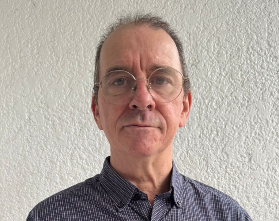 Roberto — email marketing consultant